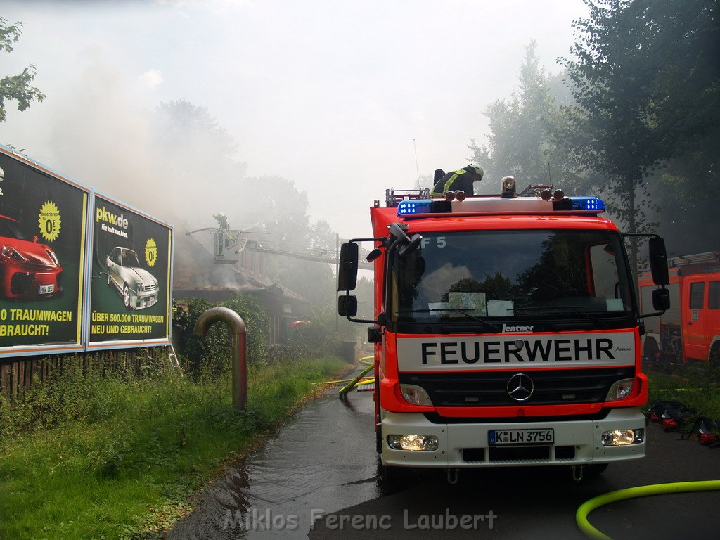 Brand Schuetzenhof Neusser Landstr P5442.JPG